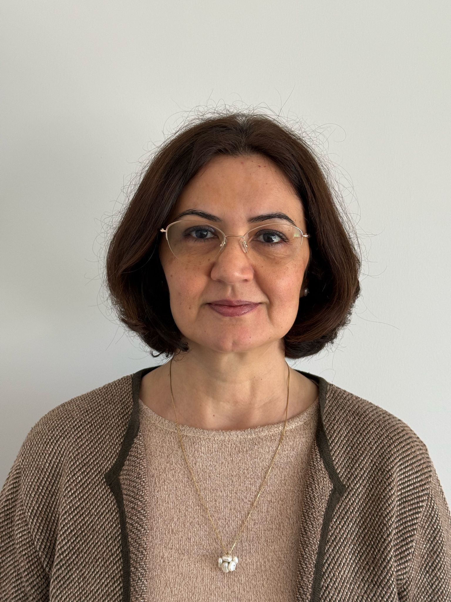 Prof. Dr. Aslı YENİPAZARLI